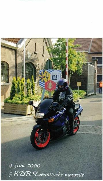 wie weet m'n oude ZZR600 staan beschikbaar voor biedingen