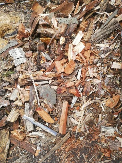 Gratis schors, zaagsel en kleine stukjes hout, Jardin & Terrasse, Bois de chauffage, Moins de 3 m³, Enlèvement