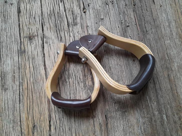 Étriers western en bois avec cuir NEUFS, Animaux & Accessoires, Chevaux & Poneys | Brides & Harnachement, Neuf, Western, Enlèvement ou Envoi