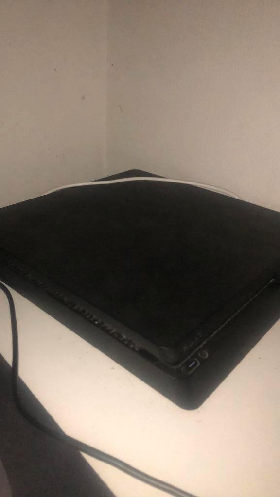 Ps4 slim 500 gb met ps4 spelletje, Games en Spelcomputers, Games | Sony PlayStation 4, Gebruikt, 1 speler, Ophalen