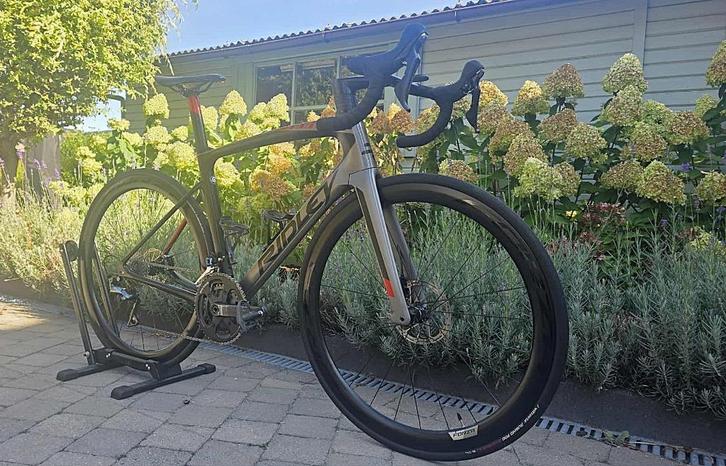 Ridley Noah Fast Ultegra Disc Racefiets+Carbon Wheels, Fietsen en Brommers, Fietsen | Heren | Sportfietsen en Toerfietsen, Zo goed als nieuw