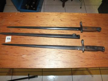 VERKOCHT            24 bajonet / bayonet beschikbaar voor biedingen