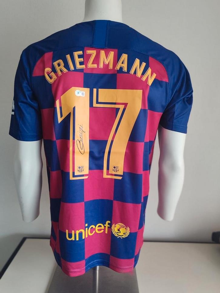 Antoine Griezmann a signé le maillot du FC Barcelone avec Be, Collections, Articles de Sport & Football, Neuf, Maillot, Enlèvement ou Envoi