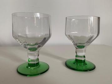 Doyen vintage wijnglazen witte steel groene voet * 2 stuks  beschikbaar voor biedingen