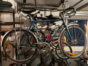 Vélo de course vintage Peugeot beschikbaar voor biedingen