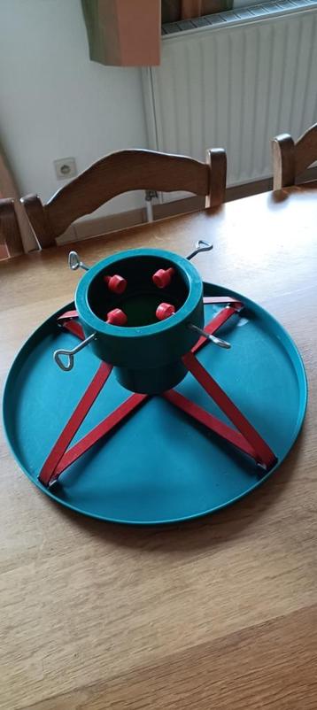 Pied pour sapin de Noël beschikbaar voor biedingen
