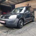 Cargo léger, 2 places, Boîte manuelle, Diesel, Rétroviseurs électriques