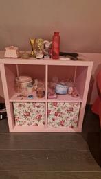 Kallax kastje roze met 2 manden., Huis en Inrichting, Ophalen
