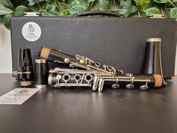 F.Arthur Uebel 811Bb-Klarinet 17/6 beschikbaar voor biedingen