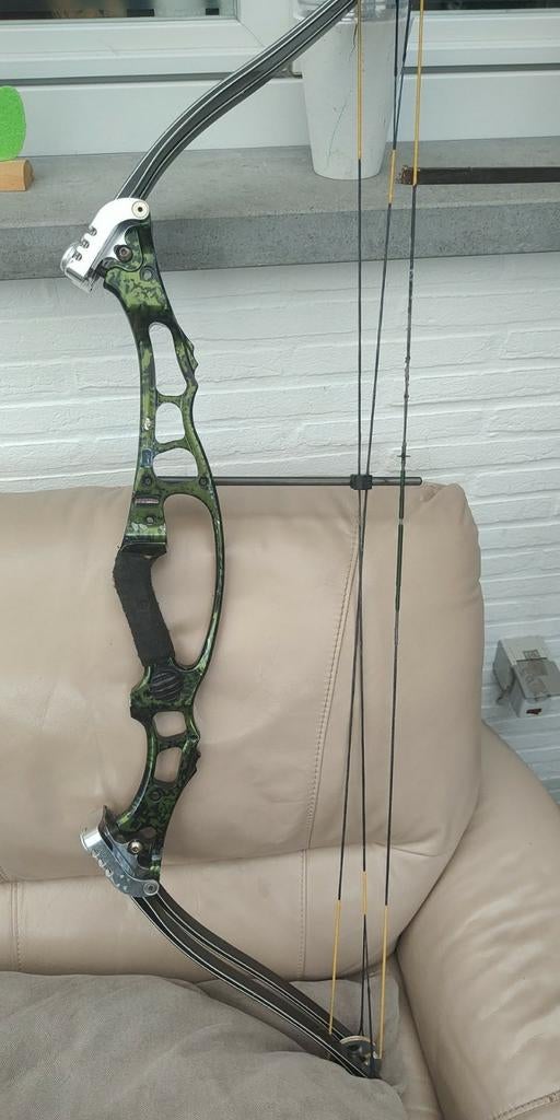 Te koop HOYT Montega., Sport en Fitness, Handboogschieten, Ophalen