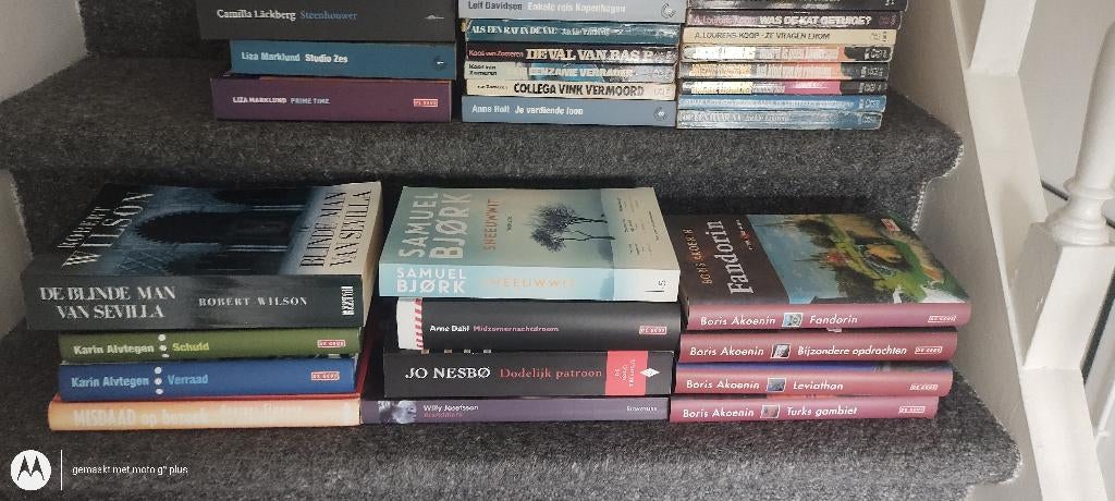 Pakket 31 detectives/thrillers, Boeken, Ophalen of Verzenden, Gelezen