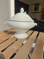 Soupière en faïence blanche, Enlèvement