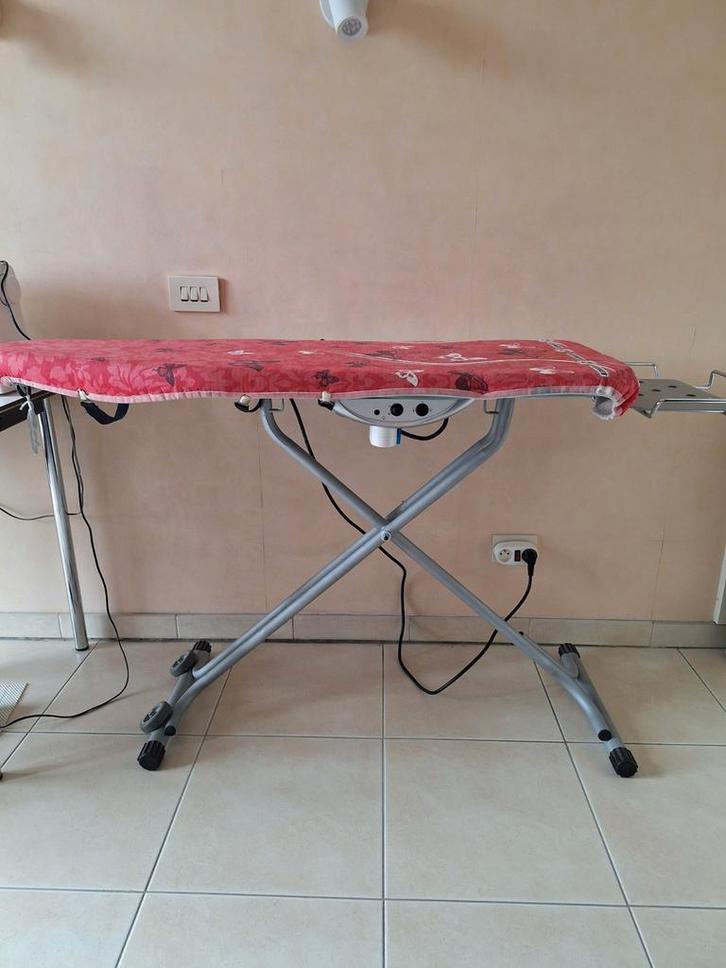 Strijkplank met lucht en verwarming, Electroménager, Fers à repasser & Planches à repasser, Enlèvement