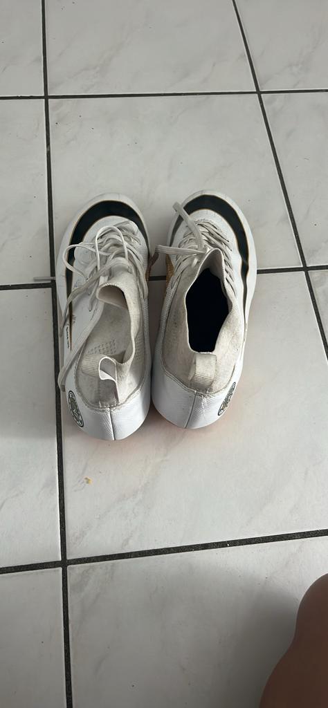Voetbalschoenen, Kinderen en Baby's, Babykleding | Schoentjes en Sokjes, Ophalen, Zo goed als nieuw