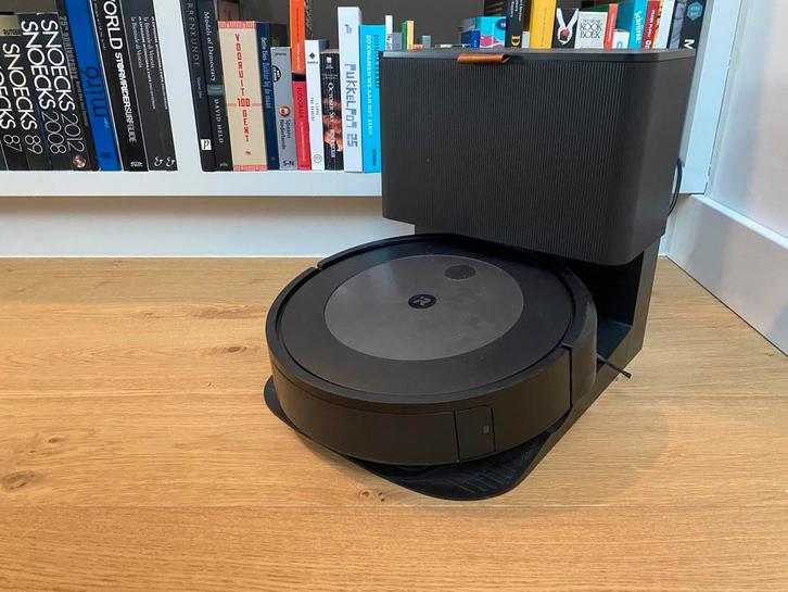 Robotstofzuiger met zelflediging, Elektronische apparatuur, Stofzuigers, Zo goed als nieuw, Robotstofzuiger, Ophalen