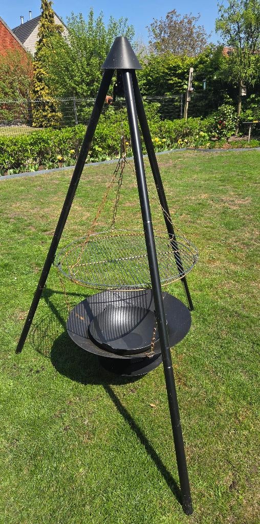 Barbecook : barbecue à bois sur trépied, Jardin & Terrasse, Enlèvement, Comme neuf, Barbecook, Avec accessoires