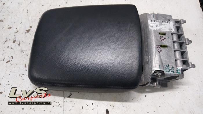 Accoudoir d'un Audi Q7, Autos : Pièces & Accessoires, Habitacle & Garnissage, Audi, Utilisé, 3 mois de garantie, Enlèvement ou Envoi