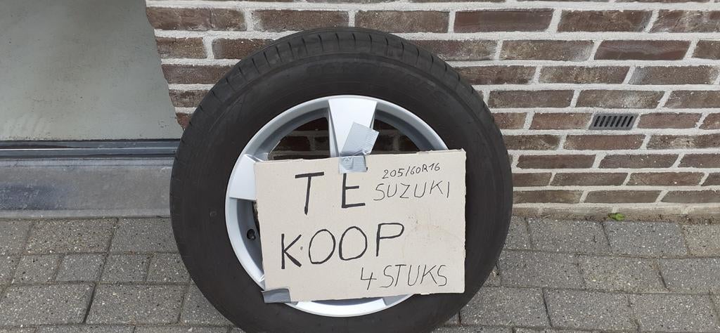 4 autobanden (in zeer goede staat) 205/60R16, Ophalen