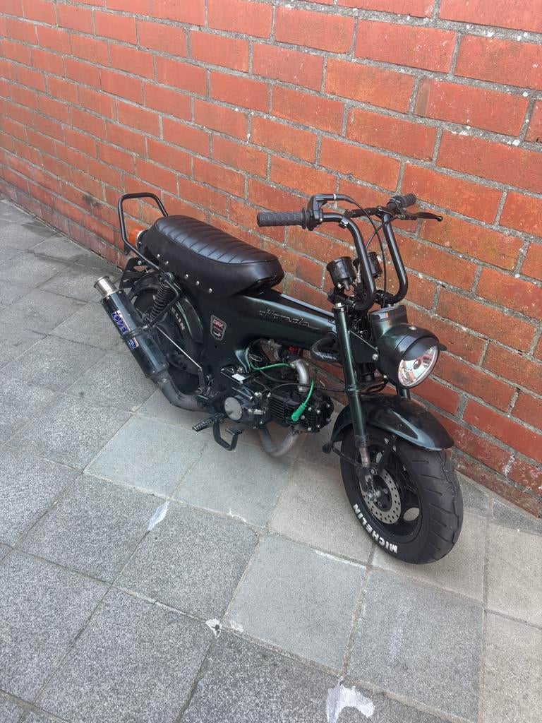 Dax B-klasse, Fietsen en Brommers, Ophalen, Zo goed als nieuw