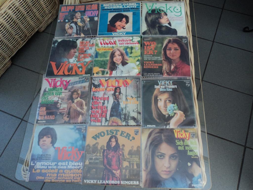 Vicky (Leandros) lot van 12 singles voor 15 euro!, Enlèvement ou Envoi, Single, Utilisé, Pop