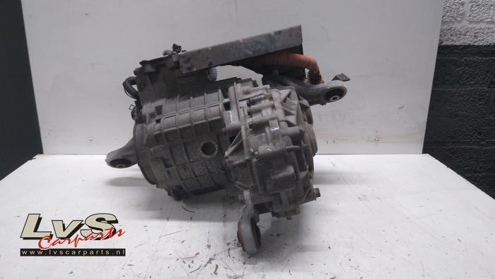 Elektromotor elektrische auto van een Mitsubishi Outlander, Auto-onderdelen, Remmen en Aandrijving, Mitsubishi, Gebruikt, 3 maanden garantie