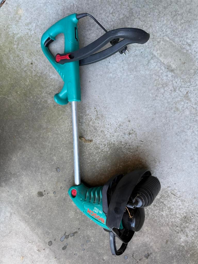 Bosch trimmer kantenmaaier, Jardin & Terrasse, Coupe-bordures, Électrique, Comme neuf, Enlèvement, 10 à 30 cm