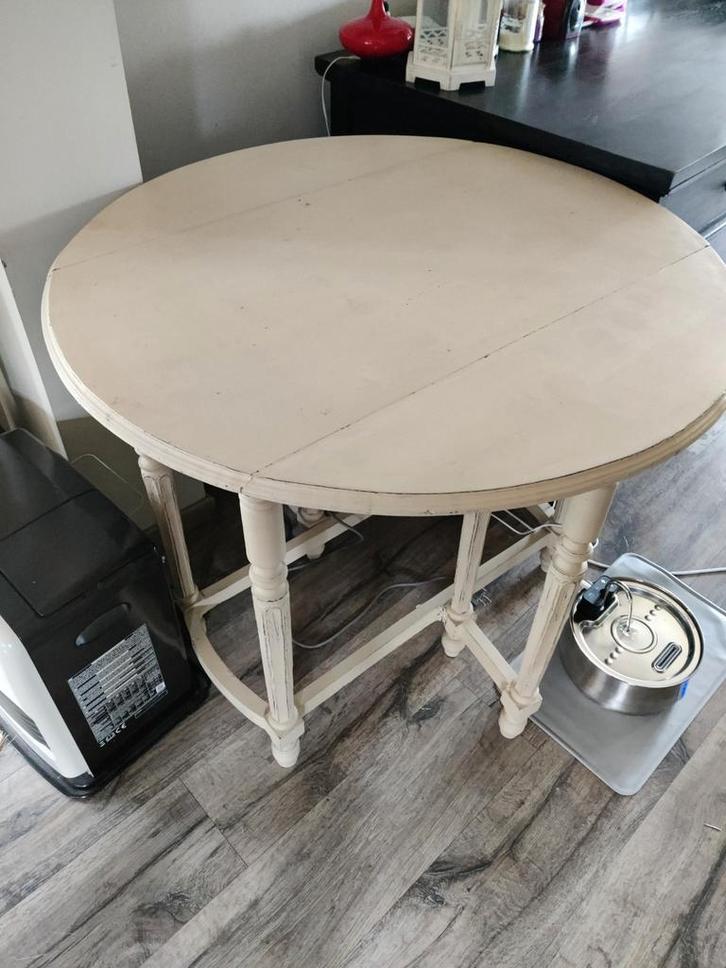 Mooie houten ronde inklapbare bijzettafel, Huis en Inrichting, Tafels | Statafels, Ophalen