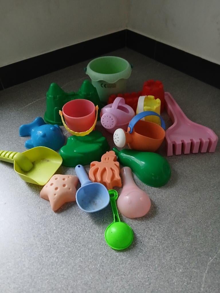 Kwalitatief strandspeelgoed 16stuks, Ophalen of Verzenden, Zo goed als nieuw