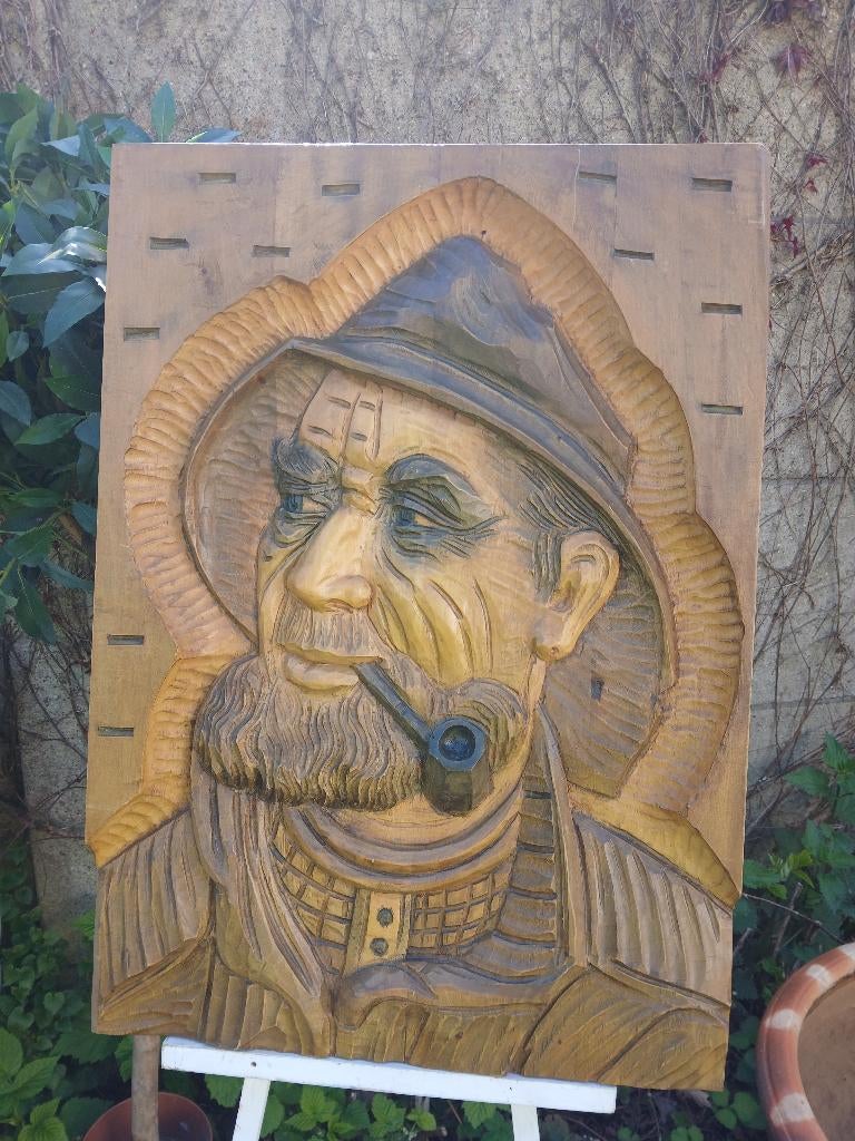 Knap houtsnijwerk visser, Ophalen, Houtsnijwerk