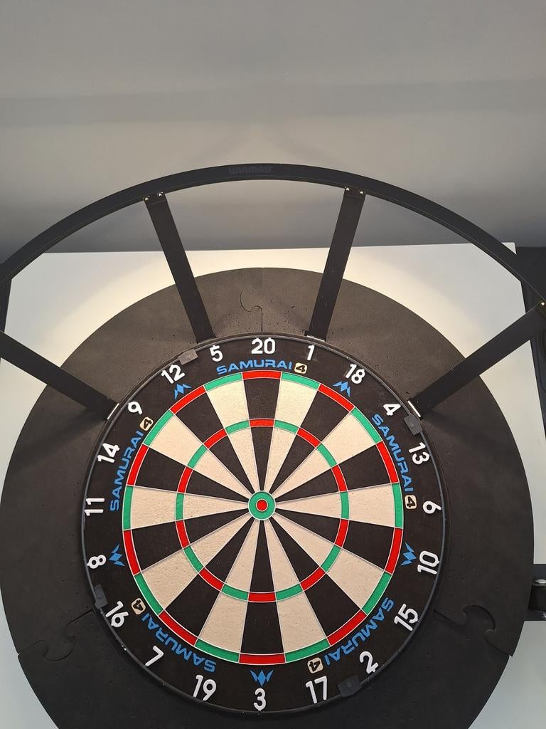 Winmau Polaris 120 verlichting, Sport en Fitness, Darts, Ophalen