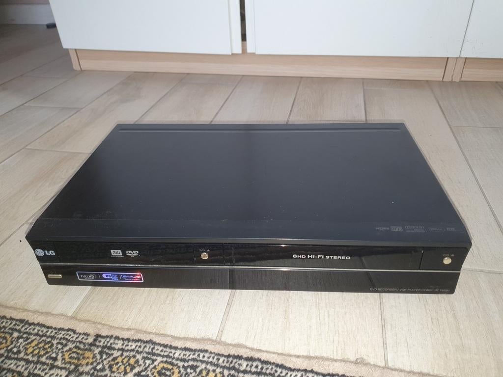 LG DVD+VHS-speler 6hd hifi-stereo, full hd en USB-poort, Ophalen