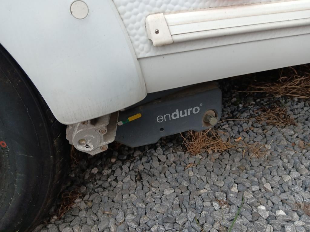 caravane burstner, Jusqu'à 5, 5 à 6 mètres, Particulier, Bürstner