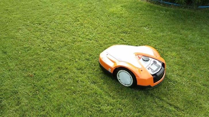 A SAISIR Robot tondeuse STHIL Imow RMI632, Jardin & Terrasse, Tondeuses robotisées, Utilisé, Plus de 25 cm, Enlèvement