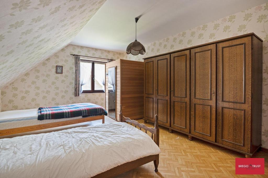 Kledingkast bruin, Ophalen, Zo goed als nieuw