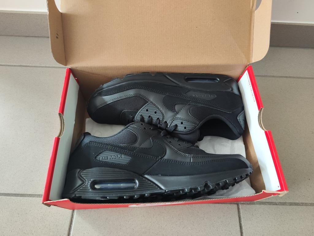 Air max 90 black nieuwstaat nooit gedragen 45,5, Kleding | Heren, Schoenen, Ophalen