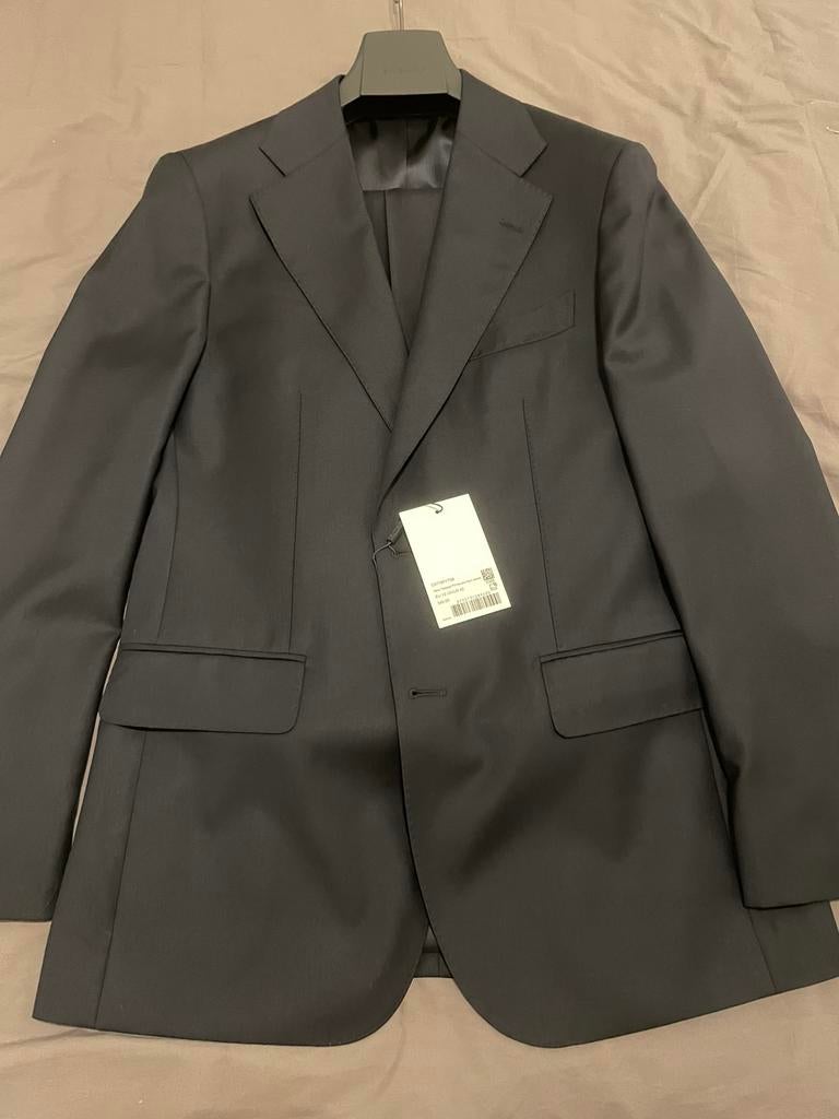 Kostuum heren NIEUWPRIJS €500, Kleding | Heren, Kostuums en vesten, Nieuw, Maat 52/54 (L), Zwart, Ophalen of Verzenden