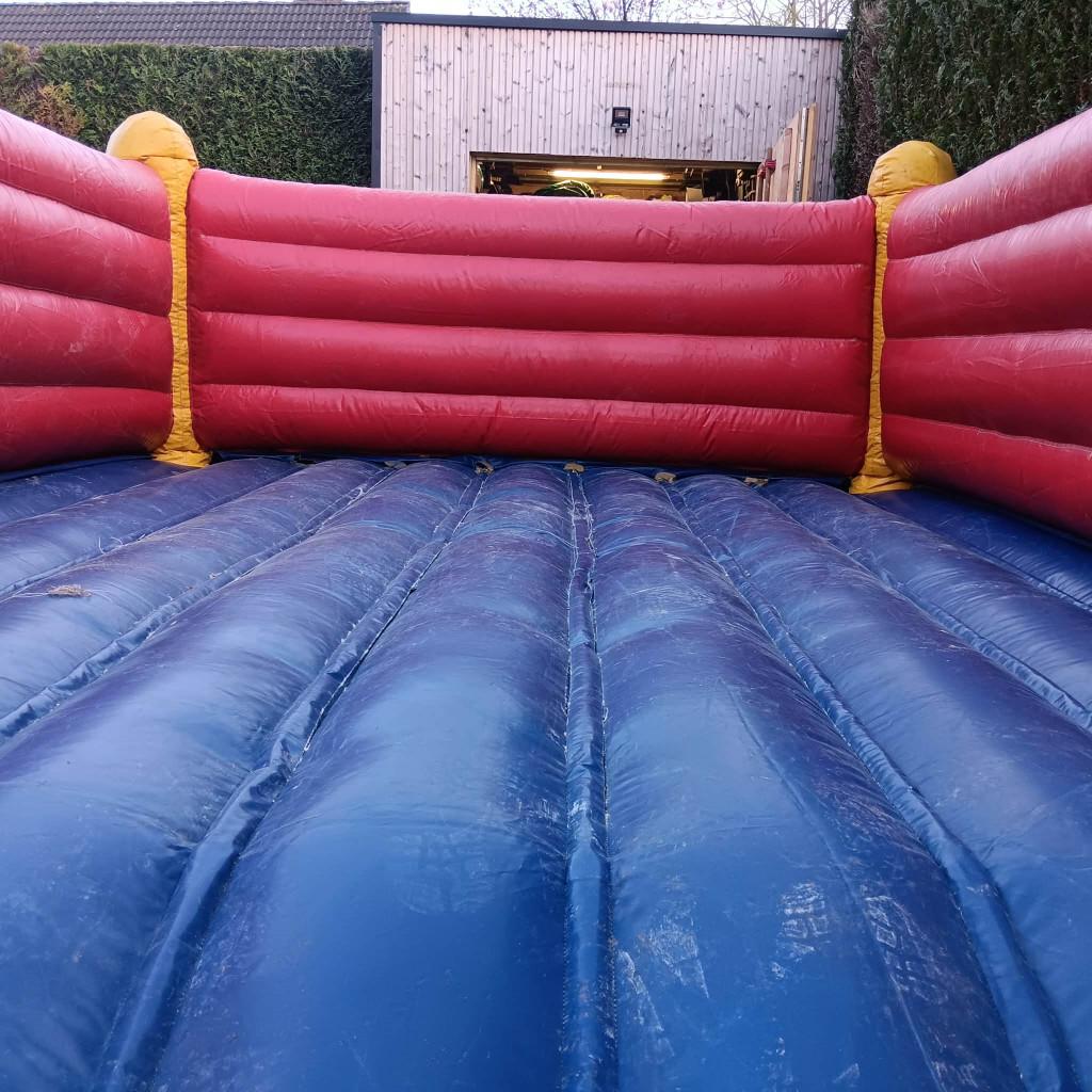 professioneel springkasteel te koop, Ophalen, Zo goed als nieuw