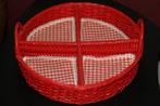 Vintage rood rieten mandje, Huis en Inrichting, Schaal, Rond, Ophalen of Verzenden, Zo goed als nieuw
