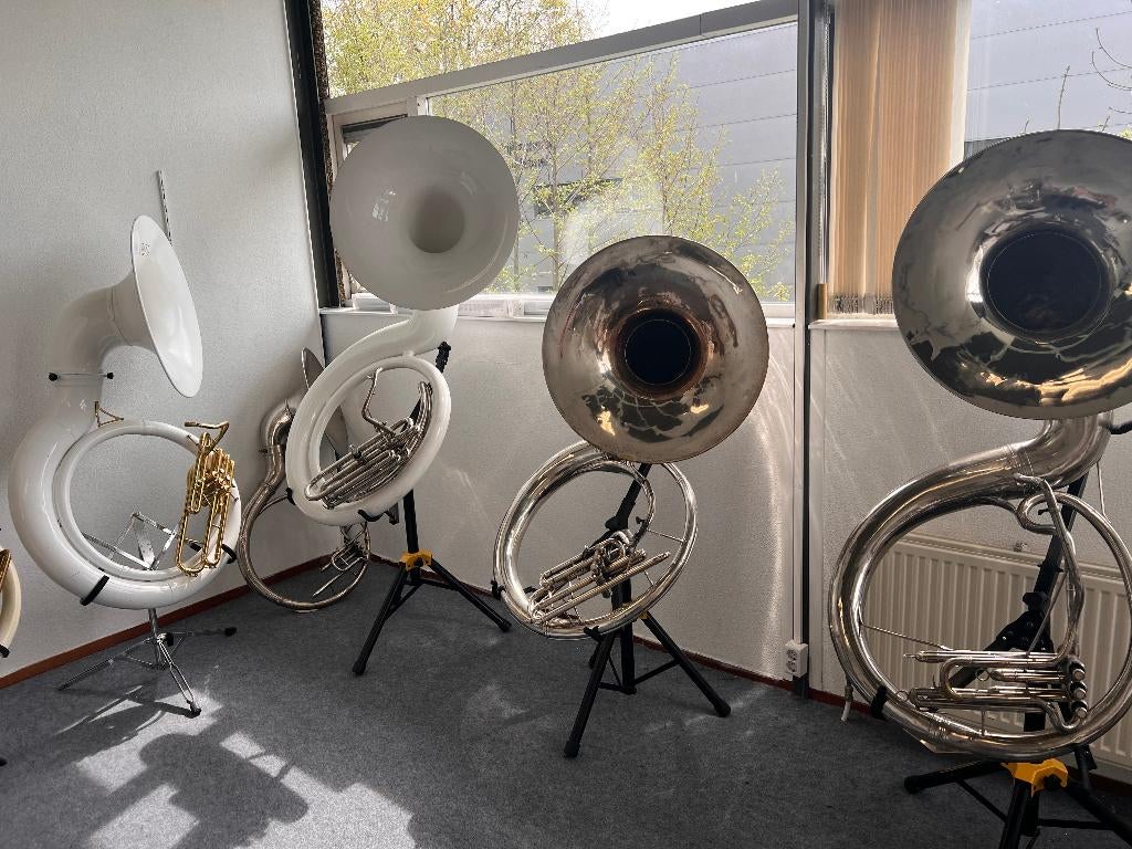 Nous avons plusieurs SOUSAPHONES en stock !, Enlèvement, Utilisé, Cuivre