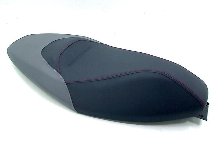 BUDDYSEAT Aprilia SR COMPACT GT200 E5 (RP8MD) (1B009245), Motoren, Onderdelen | Overige, Gebruikt