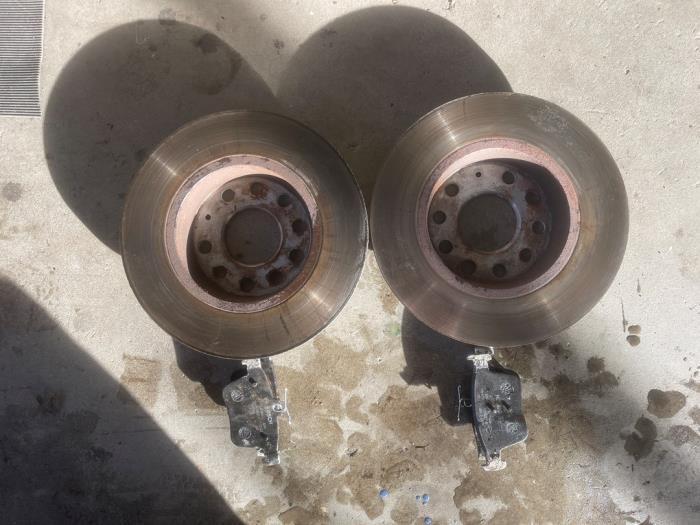 Disque + plaquette de frein arrière d'un Audi A3, Autos : Pièces & Accessoires, Freins & Transmission, Audi, Utilisé, 3 mois de garantie