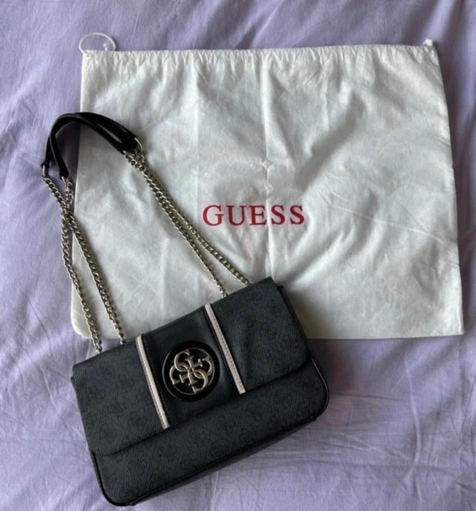 Guess hand/schoudertas, Handtassen en Accessoires, Ophalen of Verzenden, Zo goed als nieuw