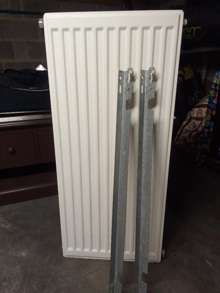 Radiateur vertical, Bricolage & Construction, Chauffage & Radiateurs, Moins de 60 cm, Comme neuf, Enlèvement, 80 cm ou plus