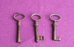 Sleutels, drie stuks voor kast en laden., Antiek en Kunst, Ophalen of Verzenden