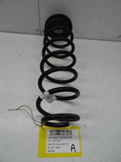 RESSORT DE SUSPENSION ARRIERE Golf VII (AUA) (5Q051121), Autos : Pièces & Accessoires, Suspension & Châssis, Volkswagen, Utilisé