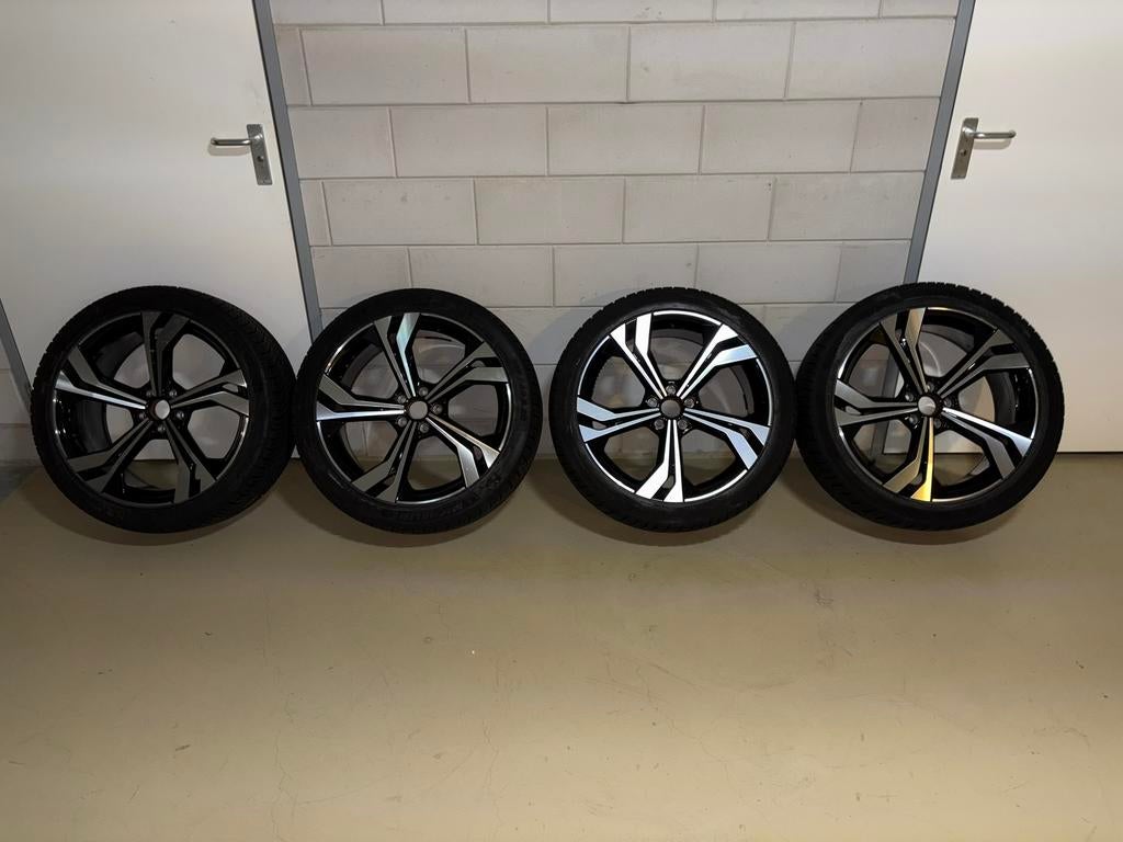 Jantes Audi Q3 s-line F3 Sportback 20 pouces+ pneus 5x112 RS, Autos : Pièces & Accessoires, Pneus & Jantes, Pneus hiver, 255 mm