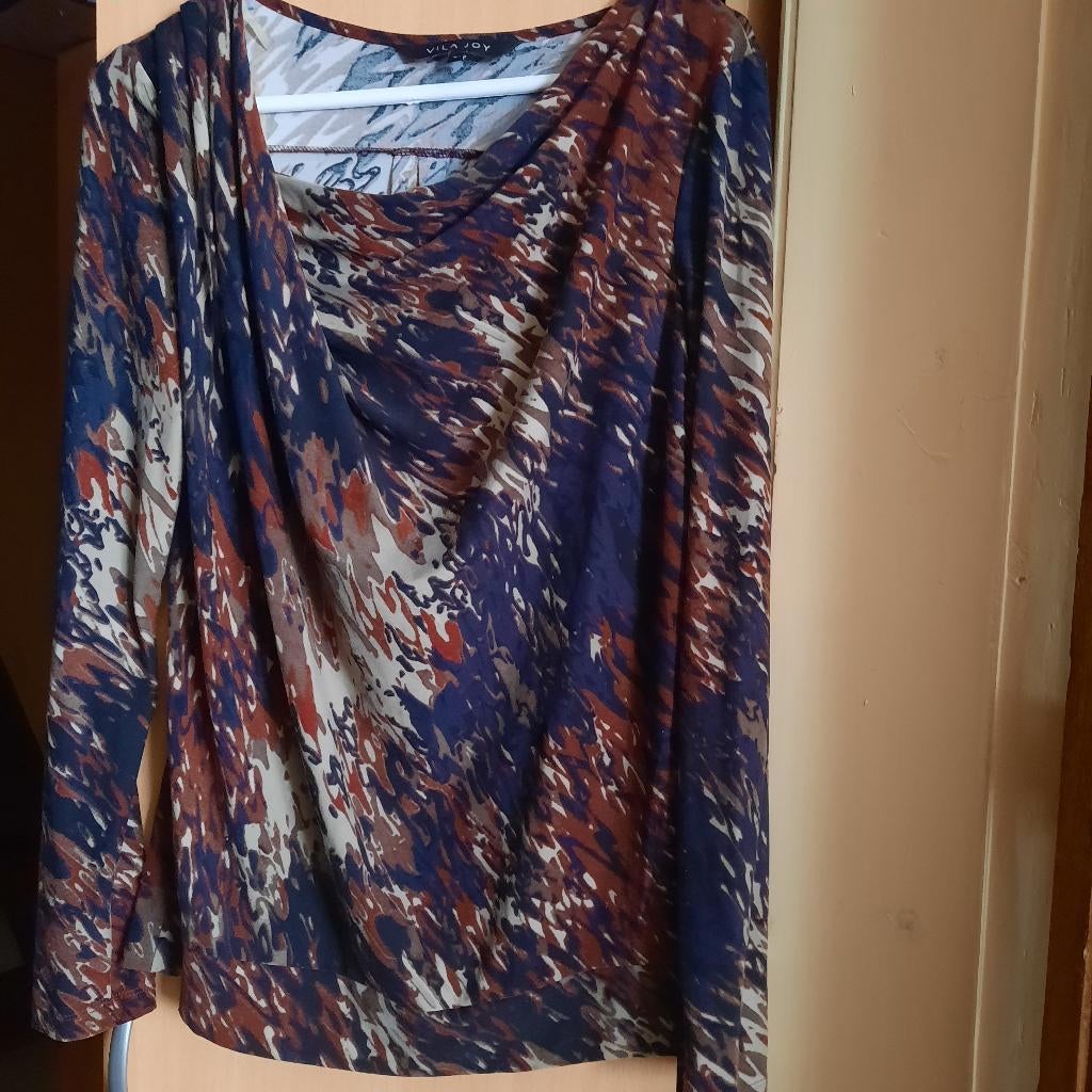 TRUI VILA JOY maat M - asymmetrische watervalhals, Vila Joy, Enlèvement ou Envoi, Taille 38/40 (M), Autres couleurs