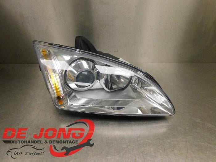 Phare droit d'un Ford Focus, Autos : Pièces & Accessoires, Éclairage, Ford, Utilisé, 3 mois de garantie, Enlèvement ou Envoi