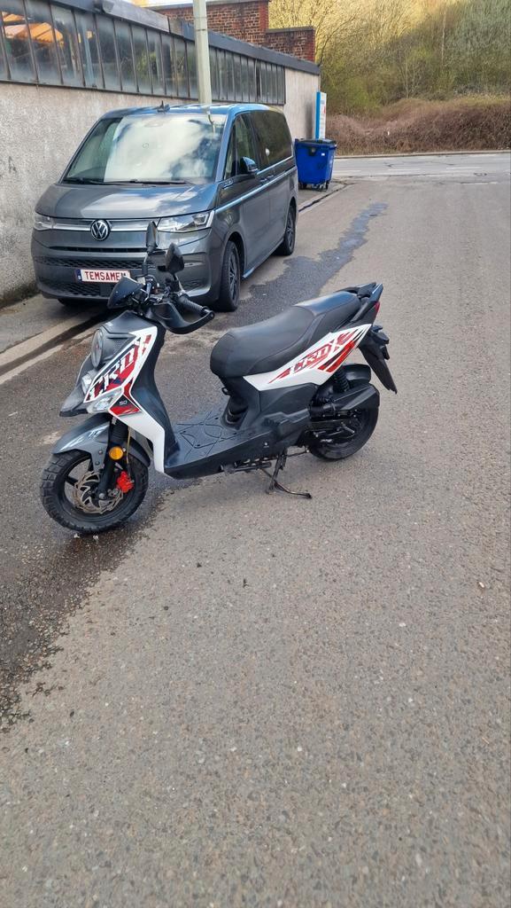 SCOOTER CLASSE A SANS PERMIS 2T consommation très faible., Vélos & Vélomoteurs, Vélomoteurs & Scooters bridés, SYM, Électrique