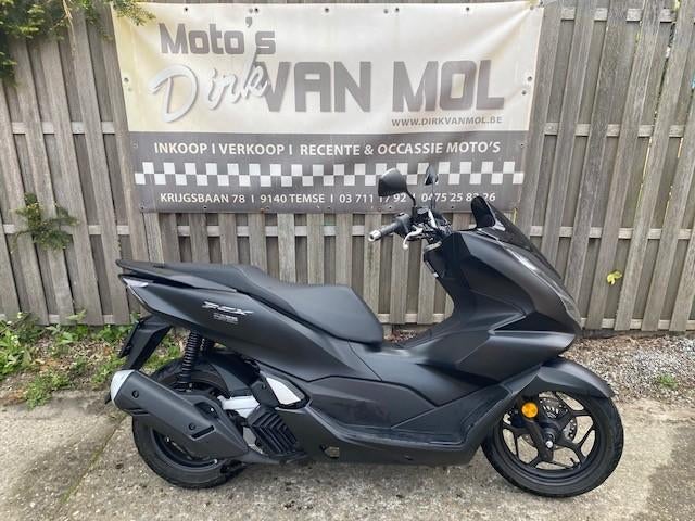 honda pcx 125 abs bj 09-2025 nieuw staat, Motos, Motos | Honda, Scooter, Entreprise, Occasion, Permis Moto A1 minimum